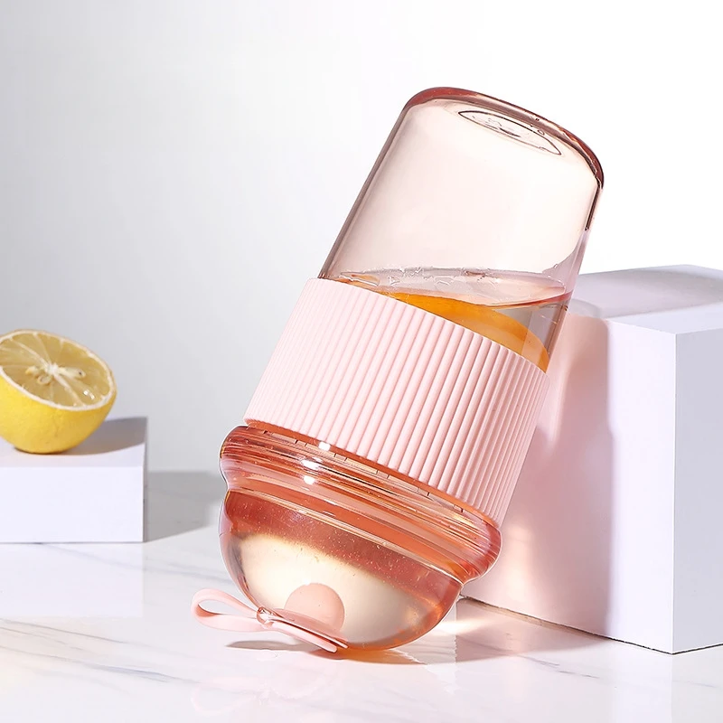 630MLストローカップ 蓋とストロー付き ポータブル 大容 - Training Cup Straw のレビューと価格